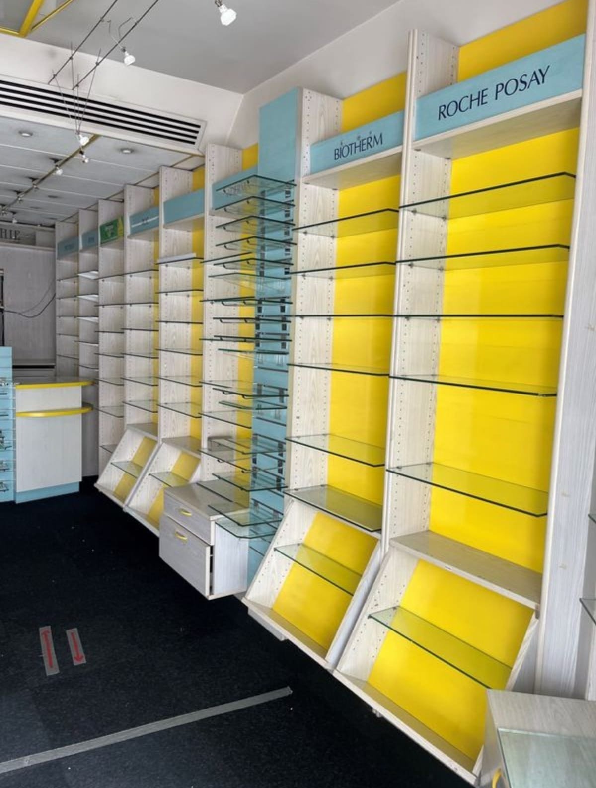 Cloison pharmaceutique modulable